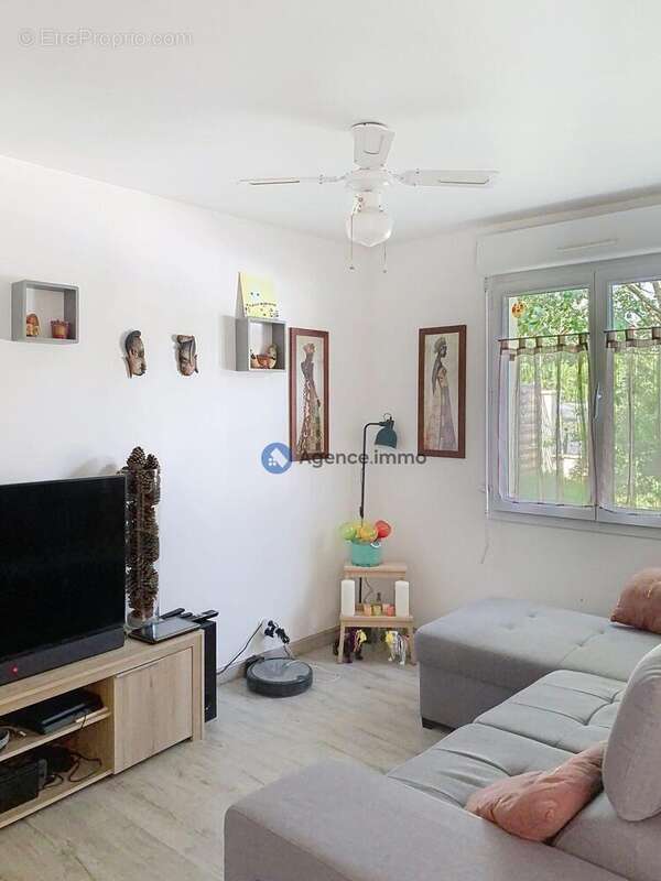 Maison à SAINT-LAURENT-DE-LIN