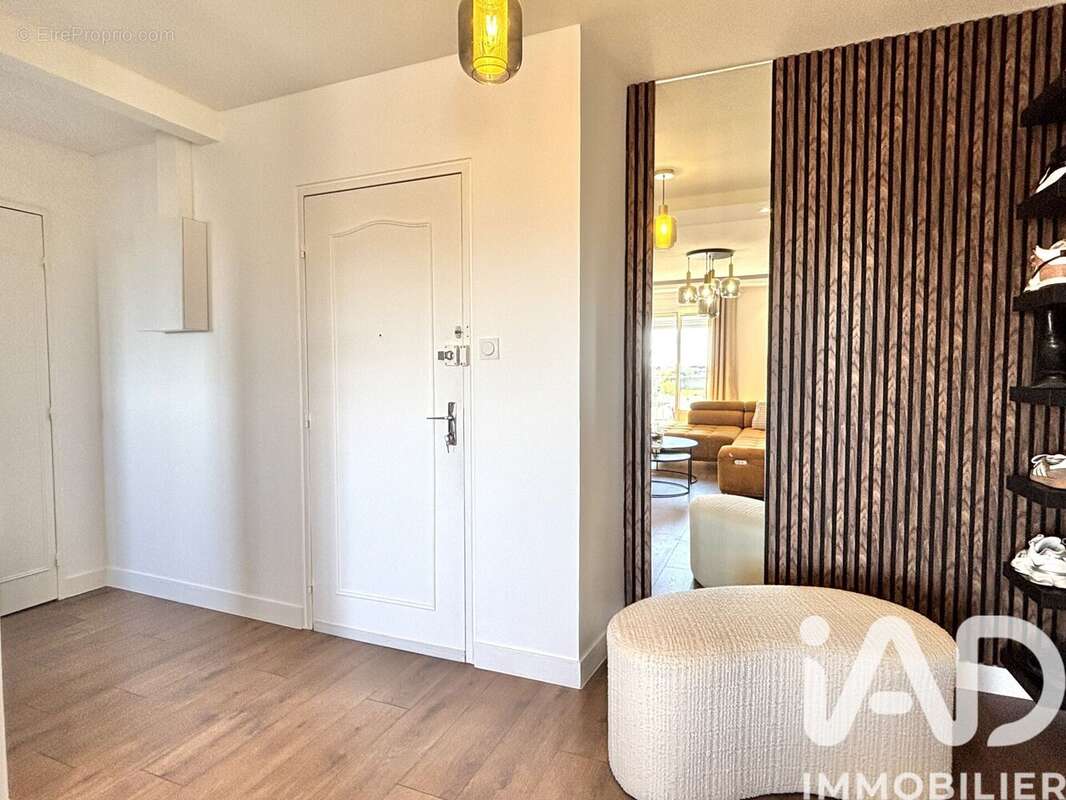 Photo 2 - Appartement à FLEURY-LES-AUBRAIS