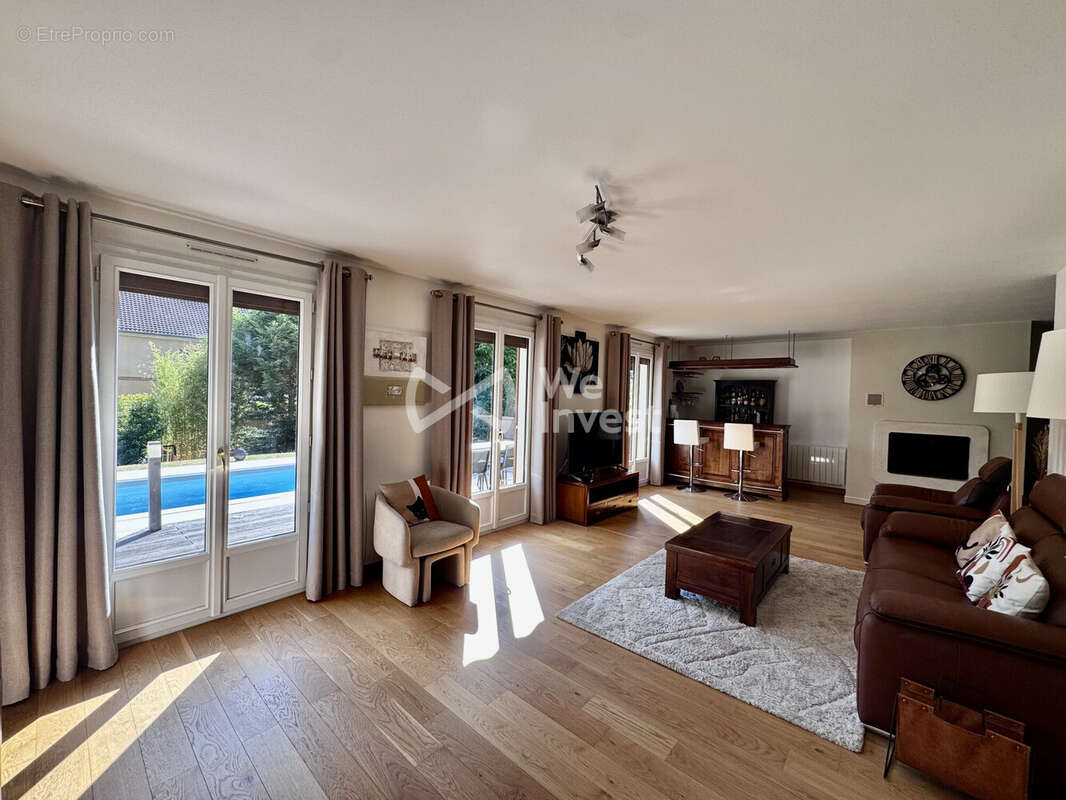 Maison à FERRIERES-EN-BRIE