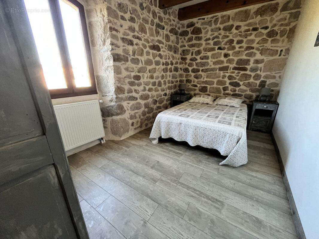 Maison à LARGENTIERE