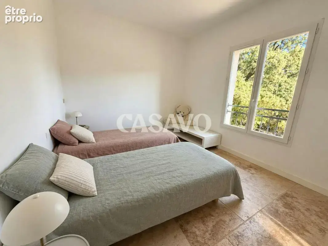 Vente Maison 7 pièces de 201m² - 13860 Peyrolles-en-Provence - photo 11