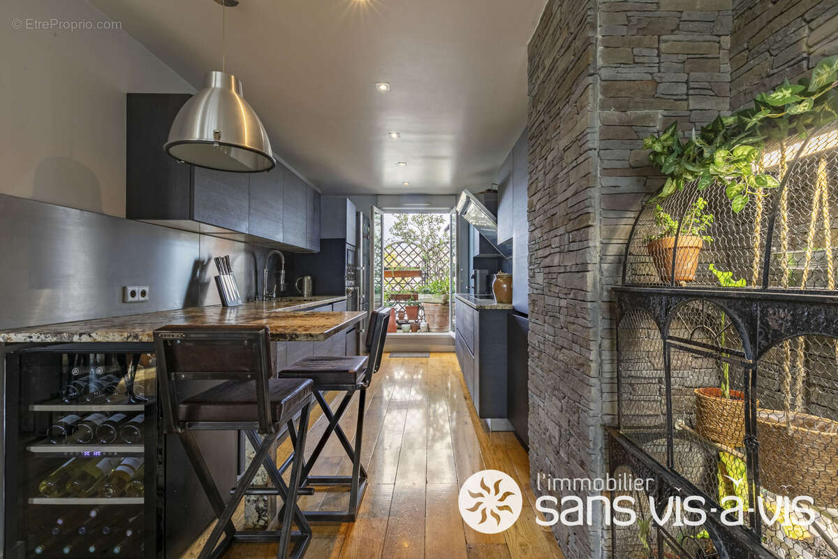 Appartement à COURBEVOIE