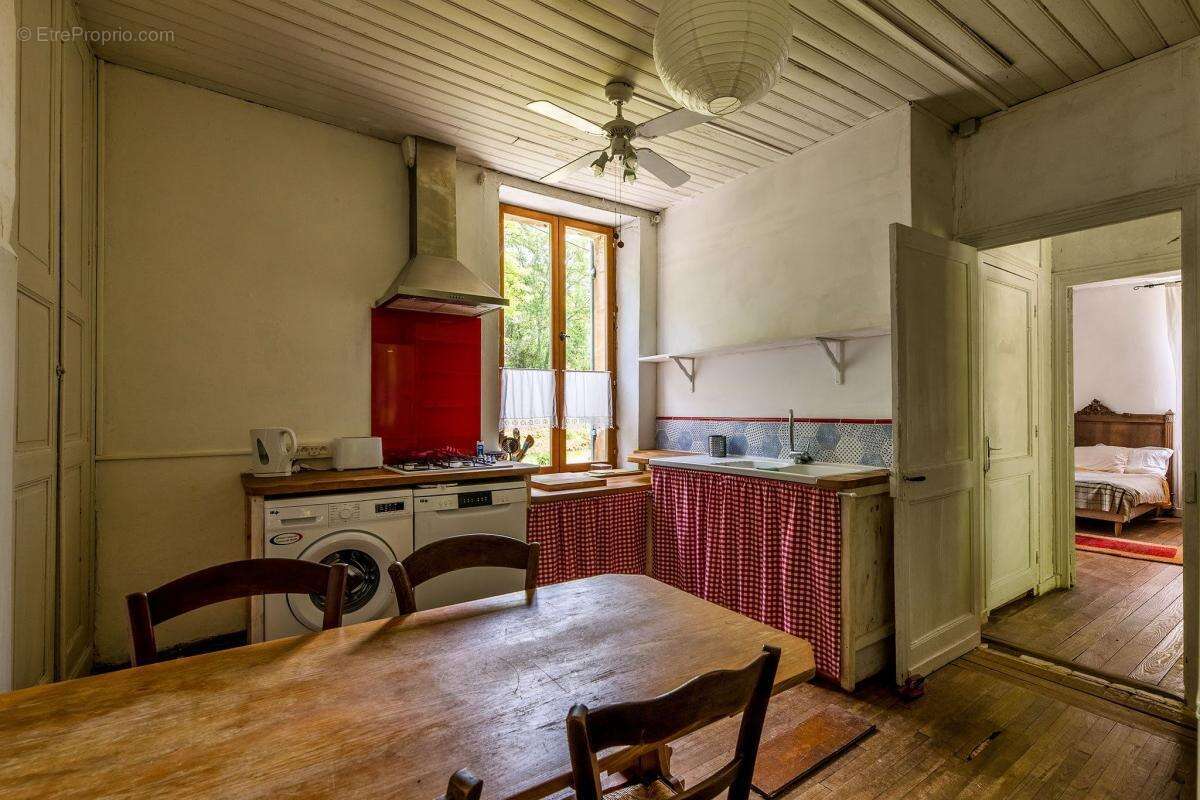 Maison à LE BUISSON-DE-CADOUIN