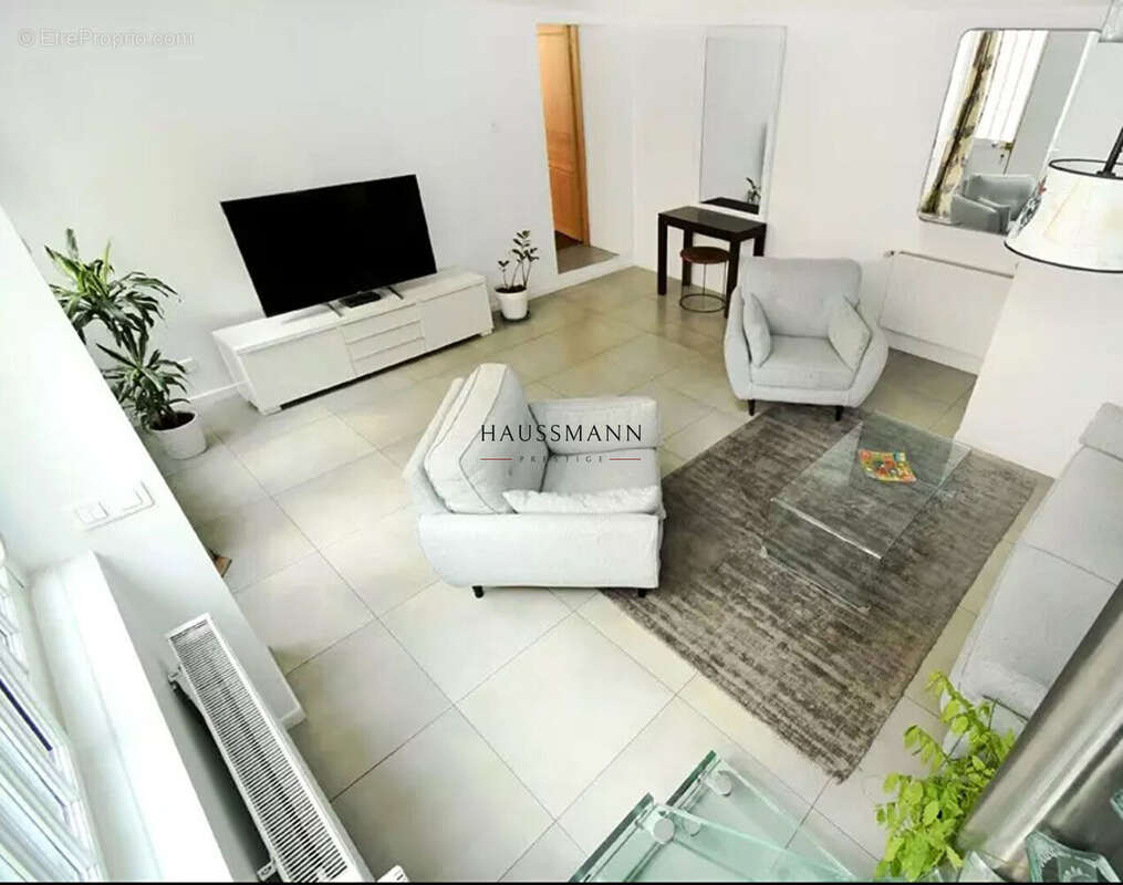 Appartement à PARIS-3E