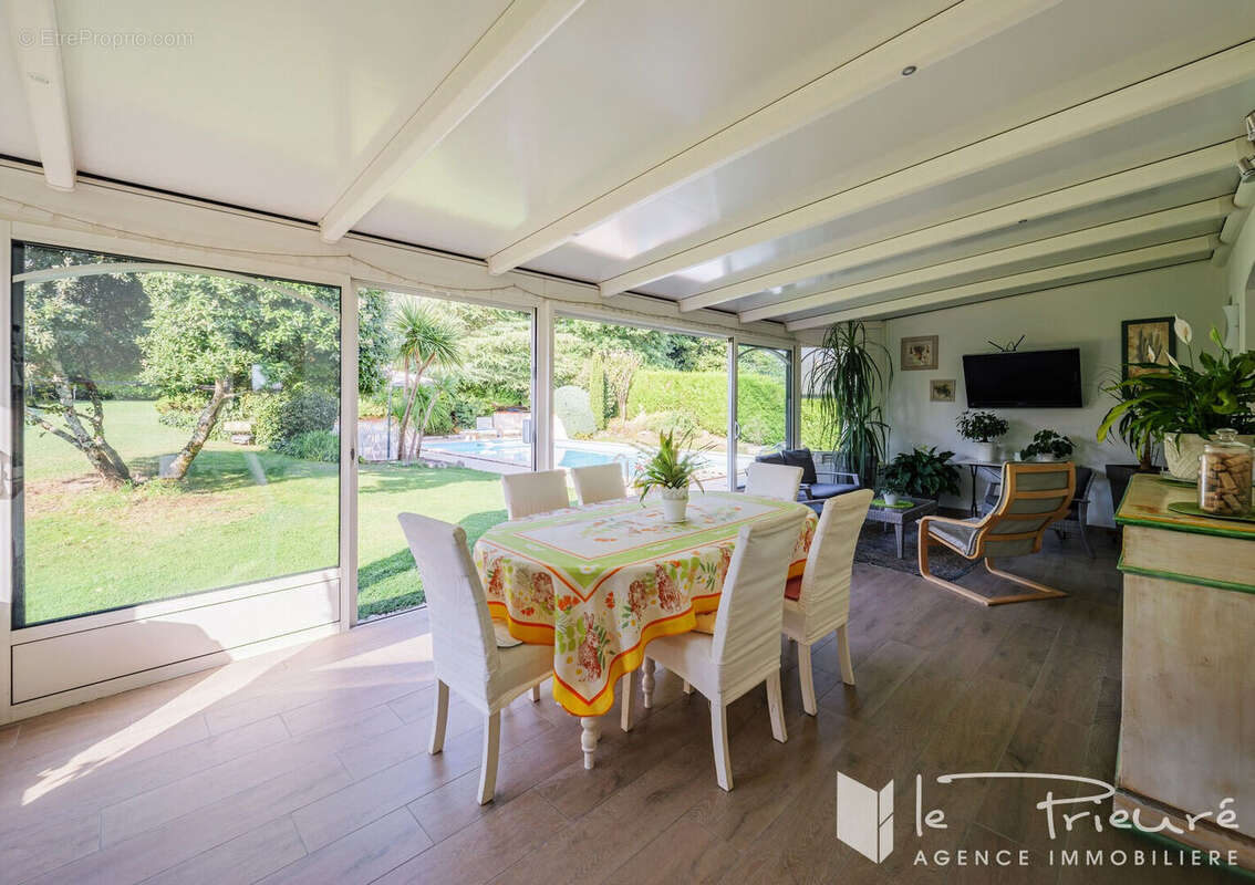 Spacieuse maison familiale avec parc, piscine chauffée et belles prestations - photo 11