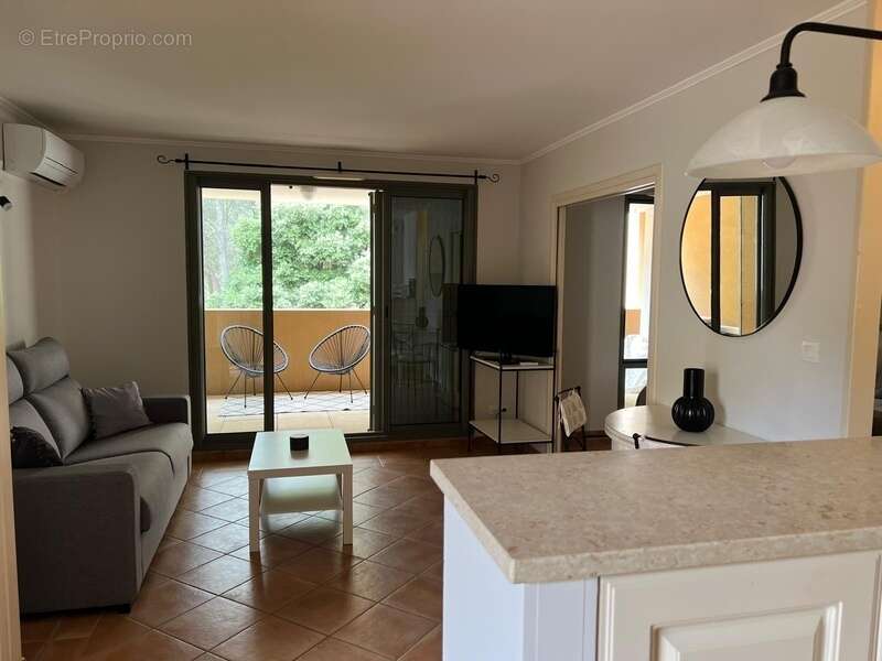 Appartement à SAUMANE-DE-VAUCLUSE