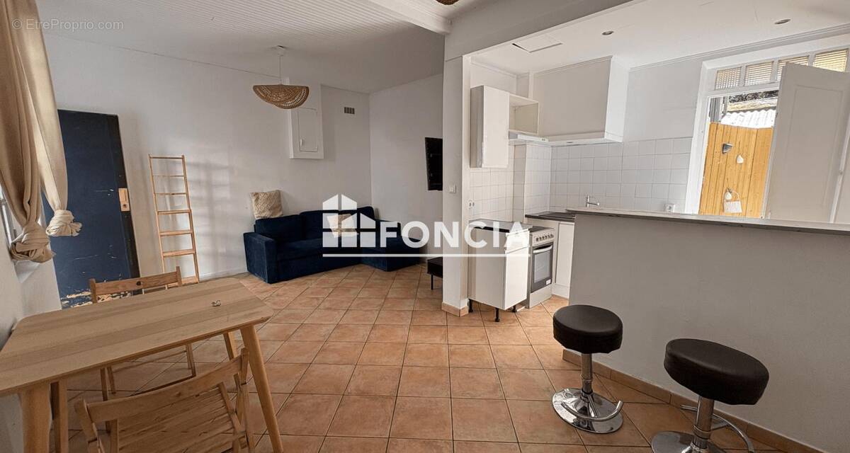 Appartement à MARSEILLE-6E