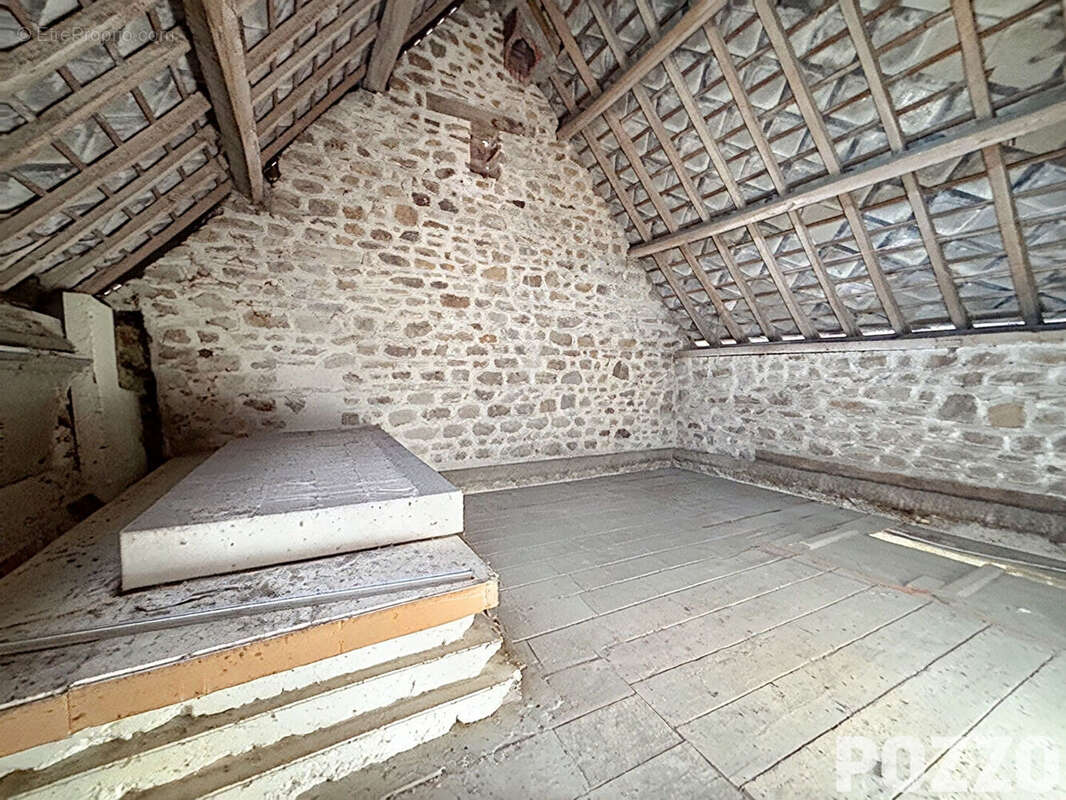 A VENDRE - Marcey Les Greves - Maison 5 pièce(s) 115 m² - photo 10