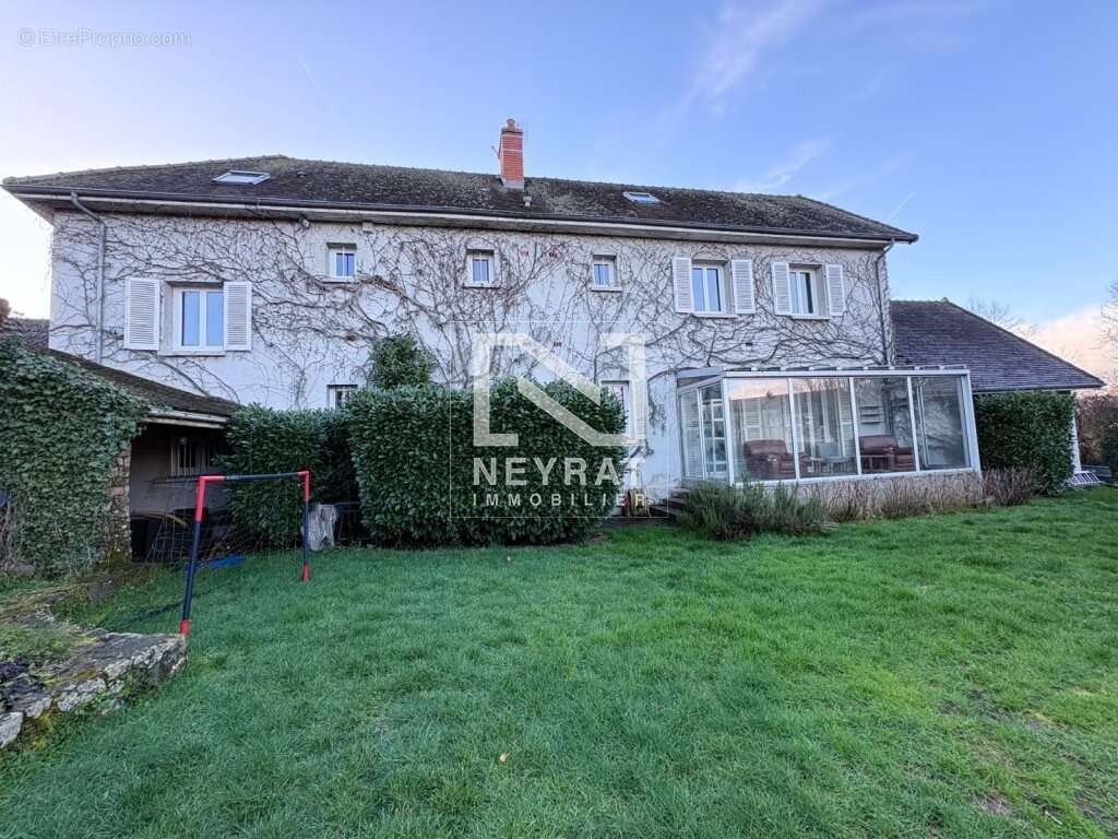 Maison à ETANG-SUR-ARROUX