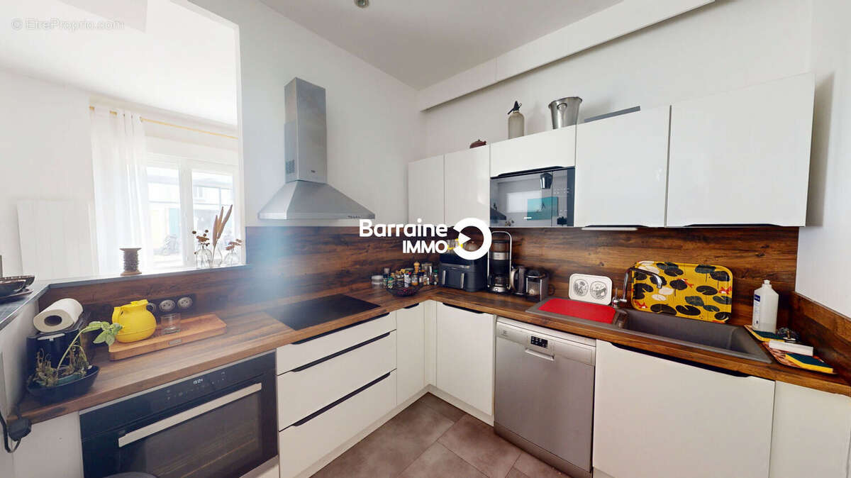 A vendre brest centre ville jean jaures appartement t2 70.72 m² - photo 2