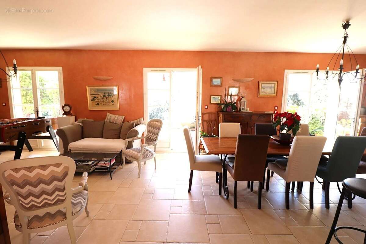 Maison à LA CADIERE-D'AZUR