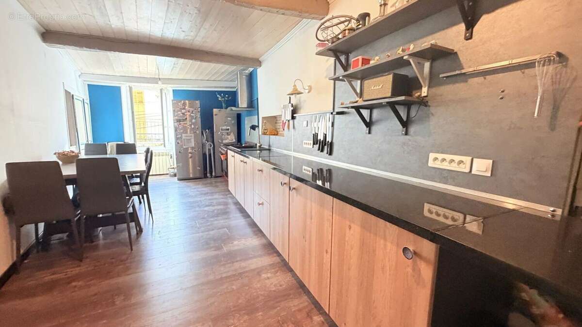 Maison à POURRIERES