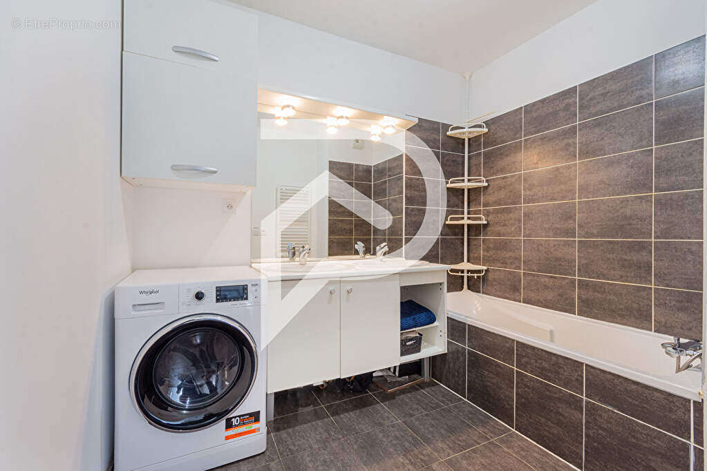 Appartement 3 Pièces Terrasse 25m2  Marseille 13009 - photo 10