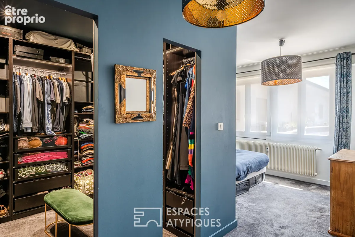 Appartement avec balcons suspendus au sommet d'un immeuble aux lignes modernistes - photo 5