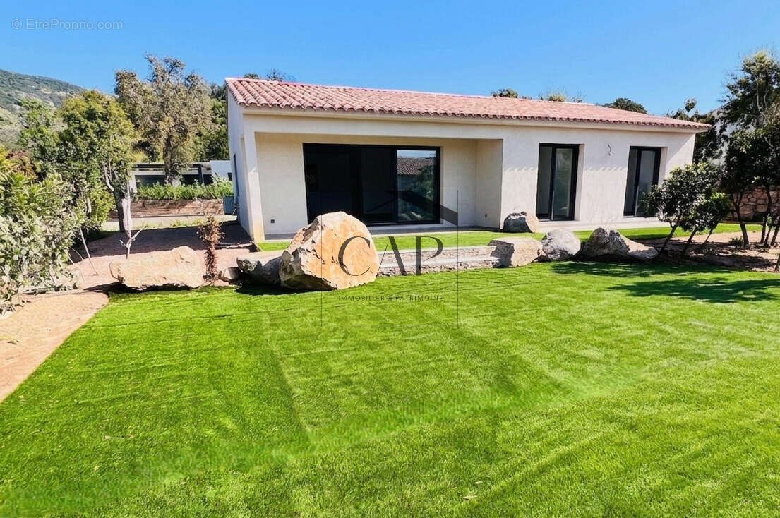 Villa individuelleT4 neuve de 114 m2 avec grand jardin   Sainte-Lucie de Porto-Vecchio   3-Bedroom - photo 2