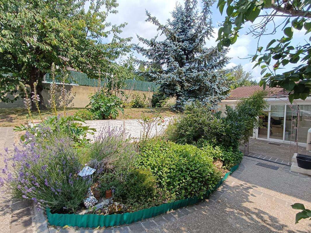 Maison à HARDRICOURT