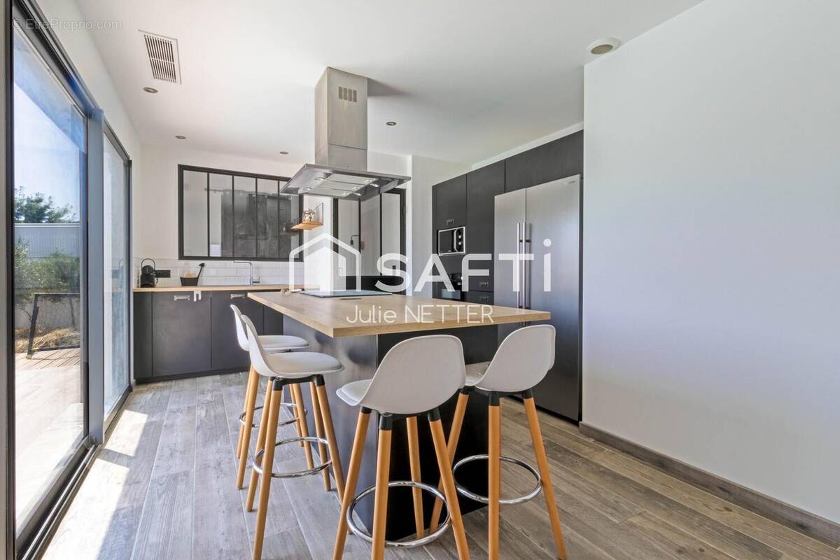 Photo 1 - Maison à ROQUEBRUNE-SUR-ARGENS