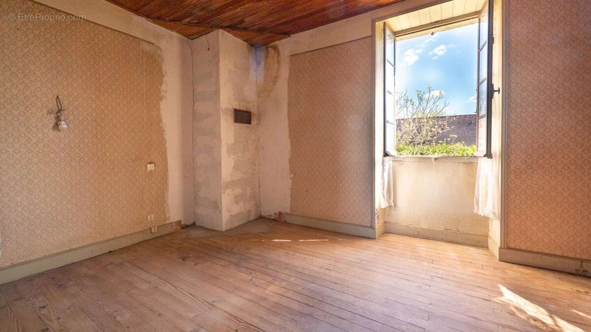 Maison à GOURDON