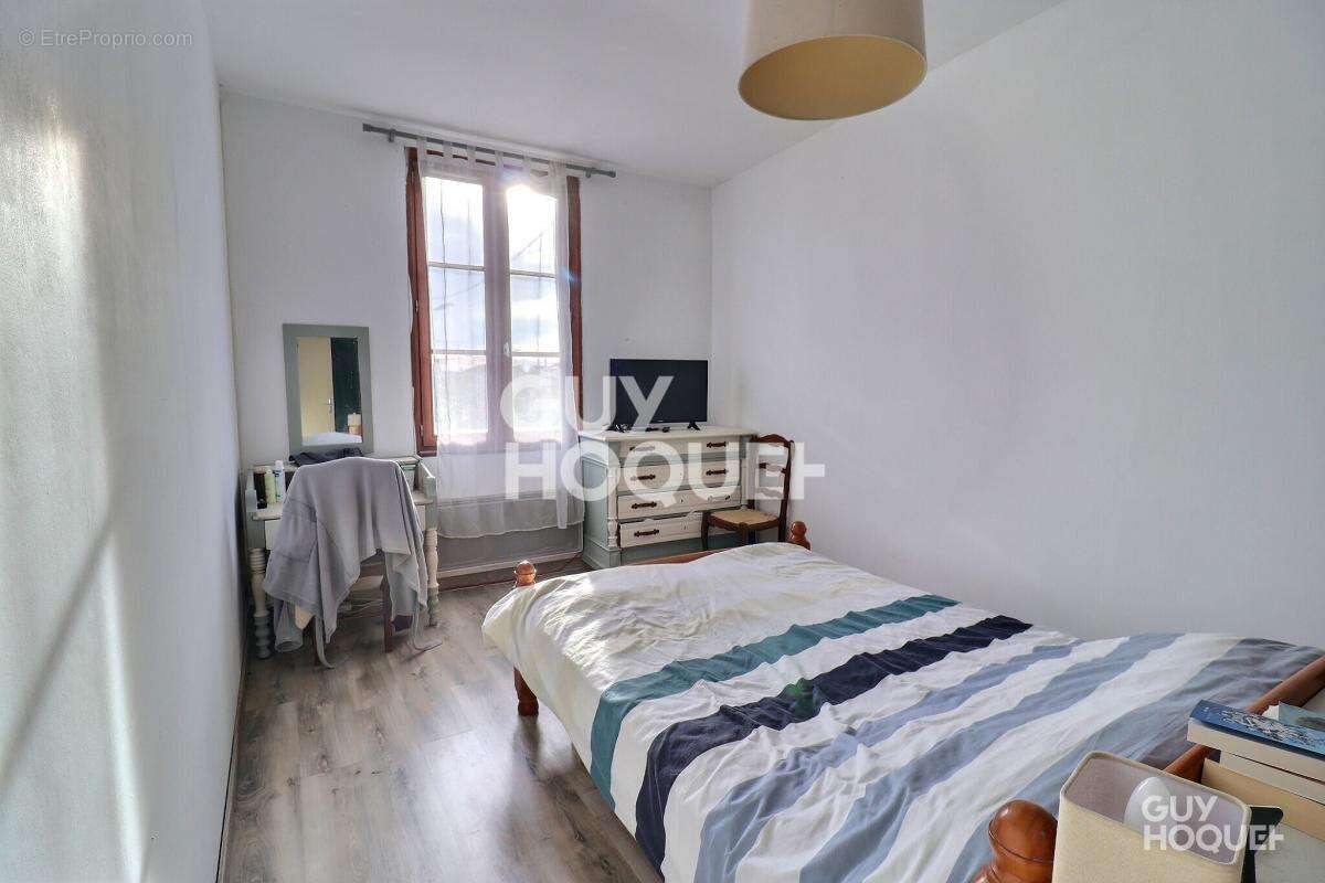 Maison à SAINT-GEORGES-DU-BOIS