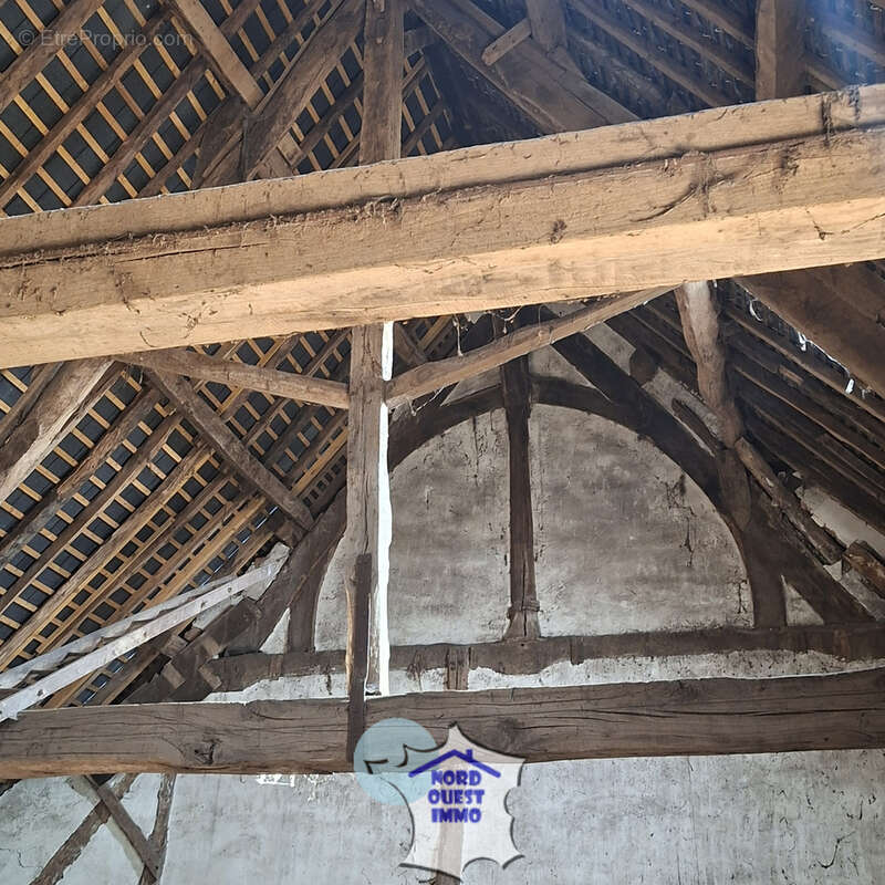 Maison et dépendances. - photo 6