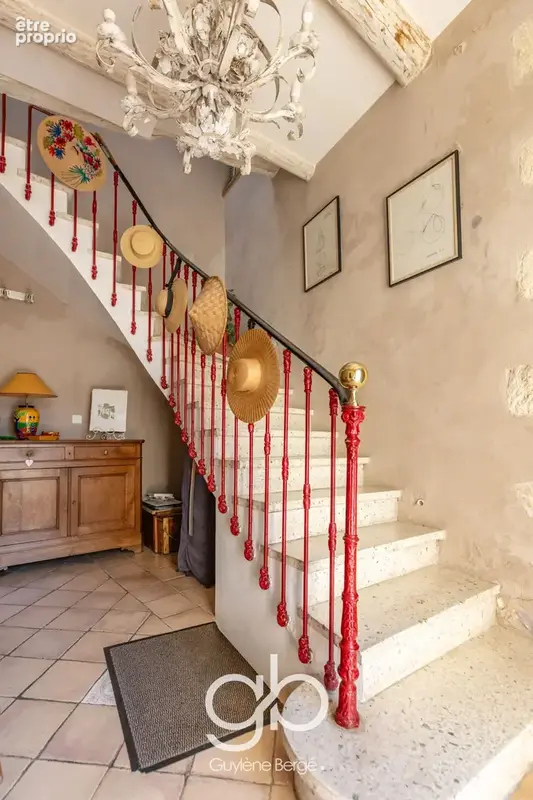 Maison 145 m2 5 pièces -  Terrasse - Garage - Centre ville LANSARGUES - photo 6