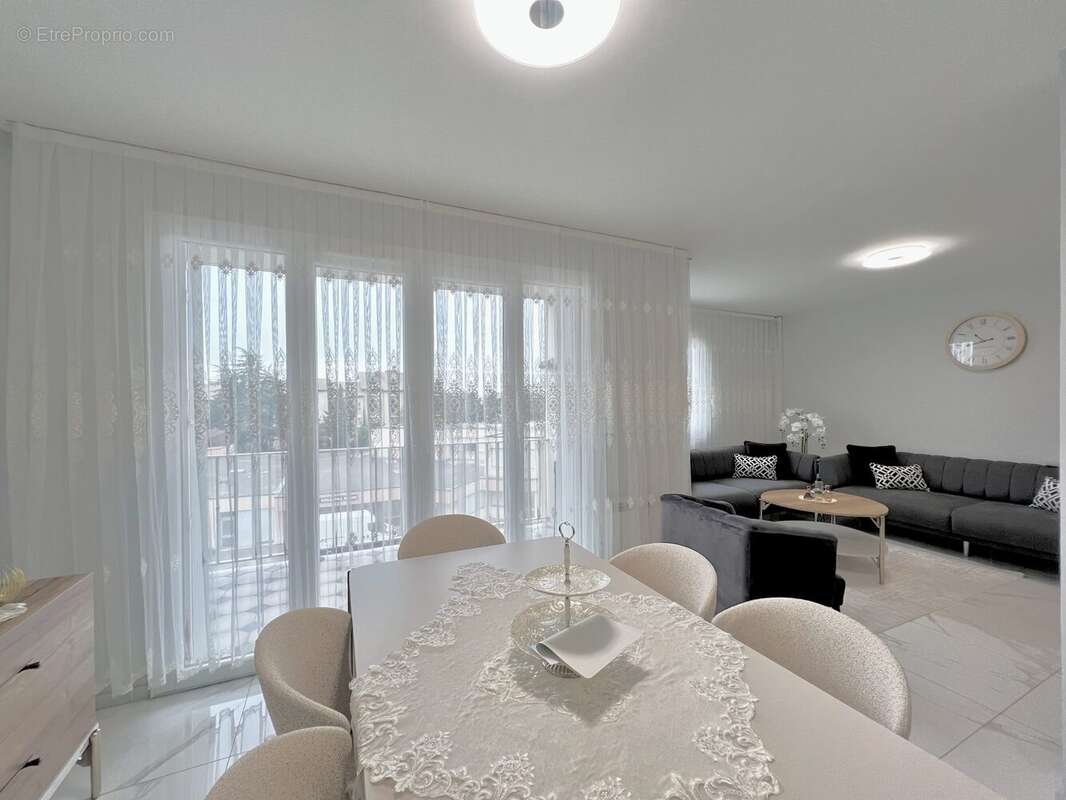 Appartement à CHARVIEU-CHAVAGNEUX