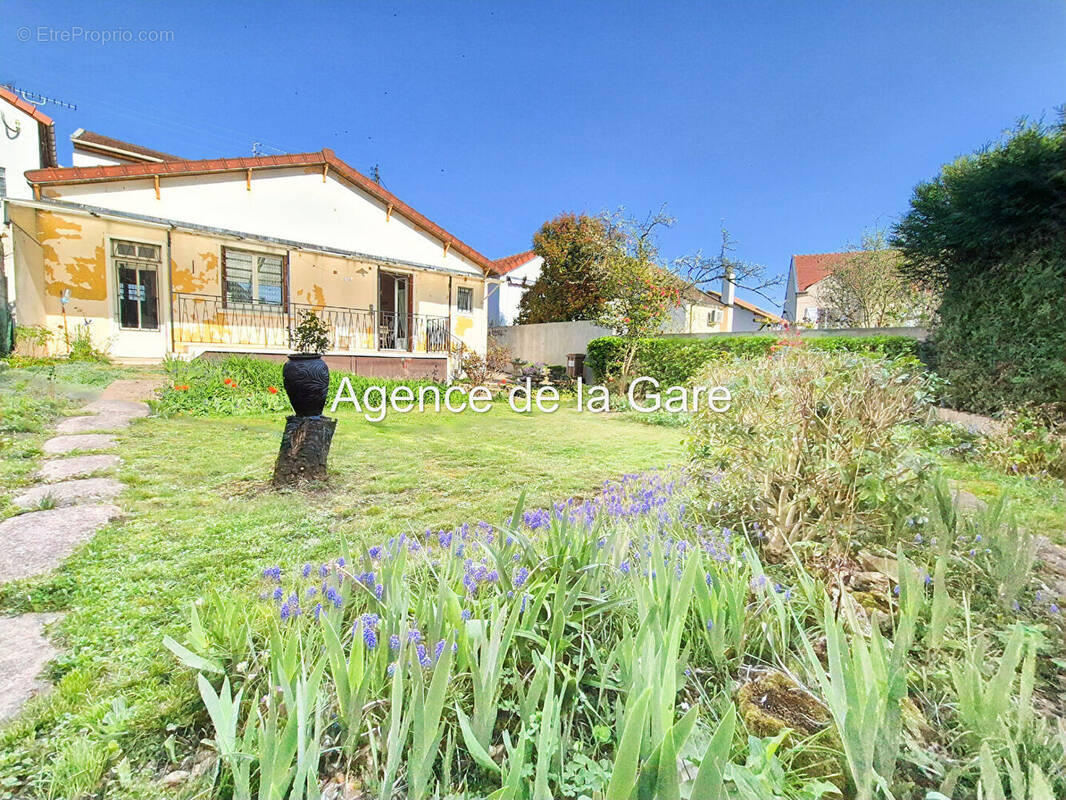 Maison à CARRIERES-SUR-SEINE