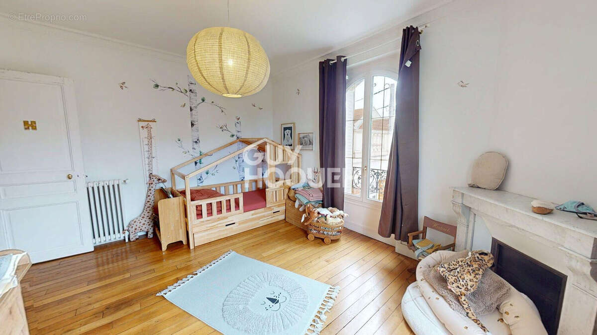 Maison à LES PAVILLONS-SOUS-BOIS