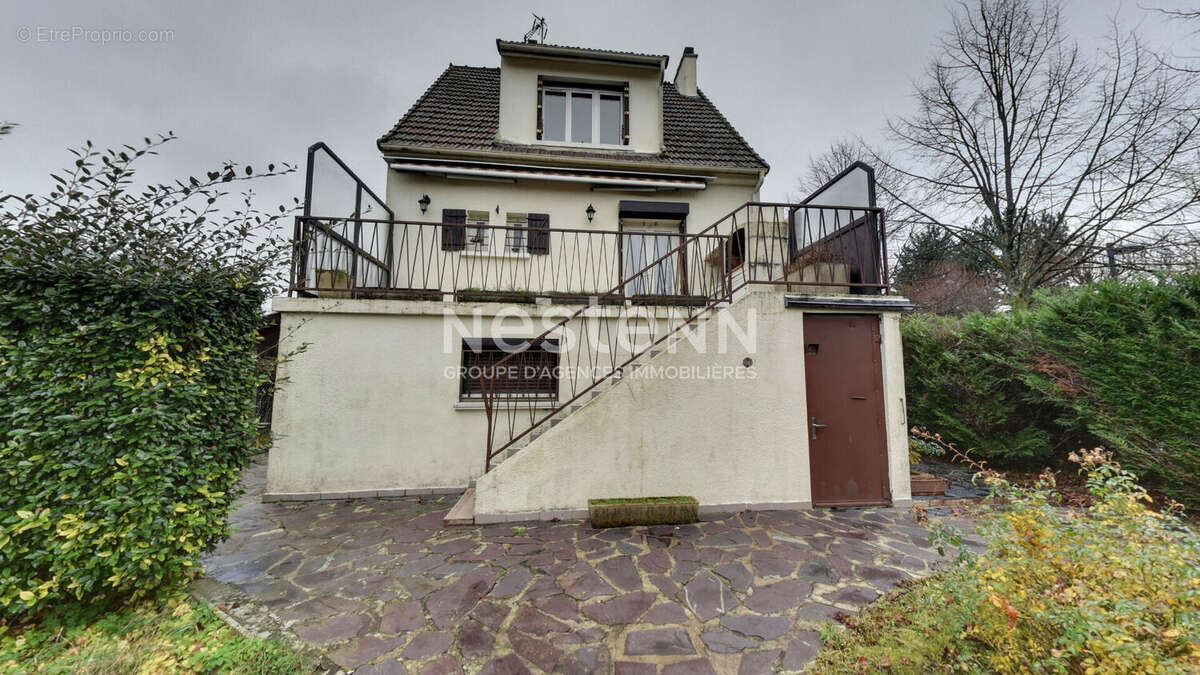 Maison à PONTAULT-COMBAULT