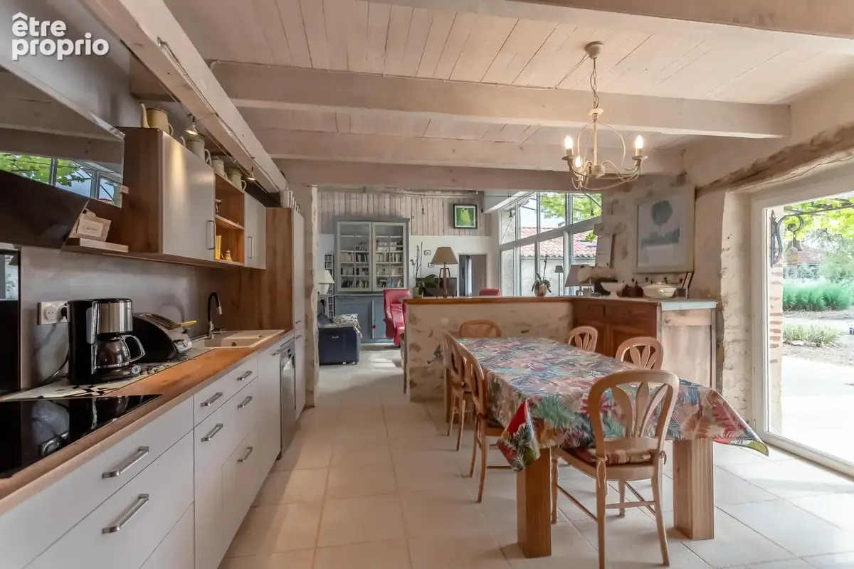 Terrain à usage résidentiel avec 2 annexes, 2 piscines et une cabane pour les bergers - photo 11
