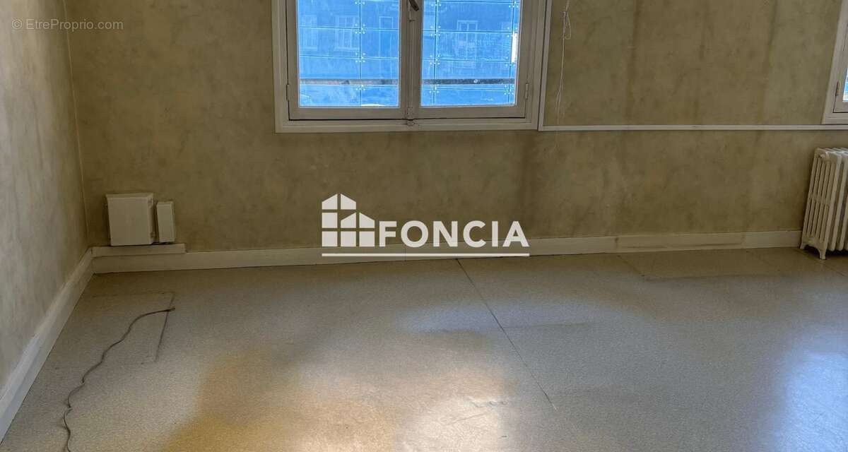 Exclusivite au 1er etage  proche maison de la culture appartement type 4 de 96.86 m2 avec cave - photo 2