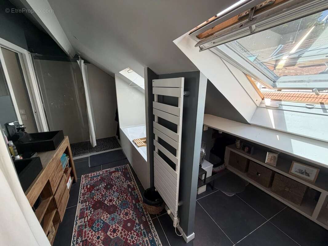 Appartement à L'ETANG-LA-VILLE