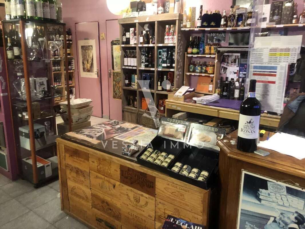 VENTE FOND DE COMMERCE Cave à vins, Spiritueux et Epicerie fine - photo 4