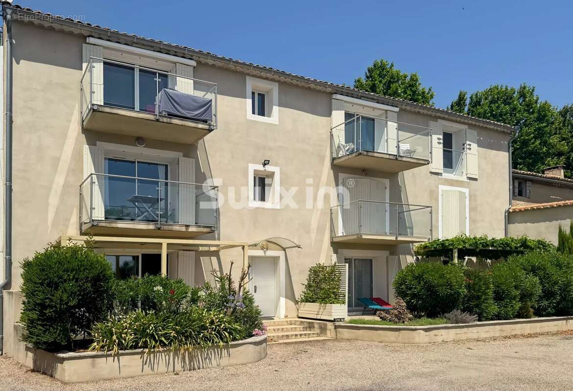 Appartement à SAINTE-CECILE-LES-VIGNES