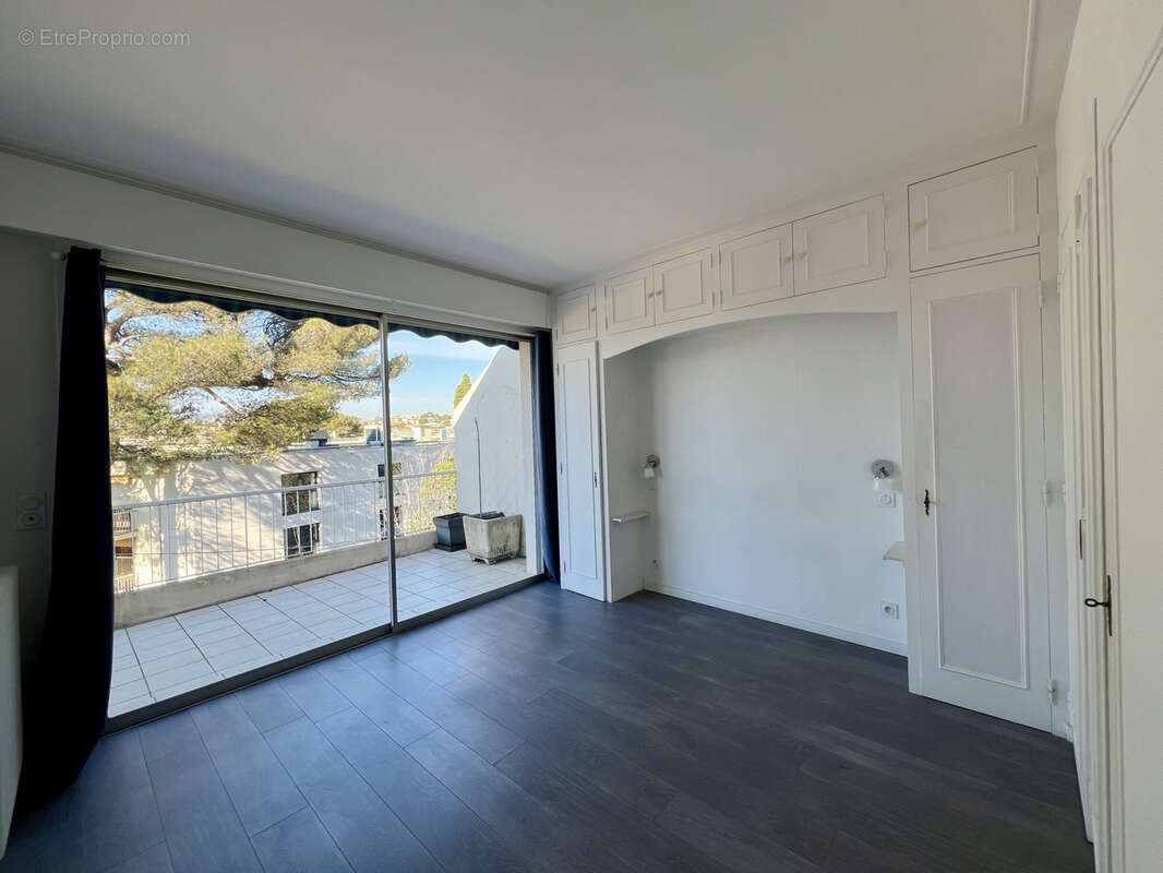 Appartement à LE CANNET