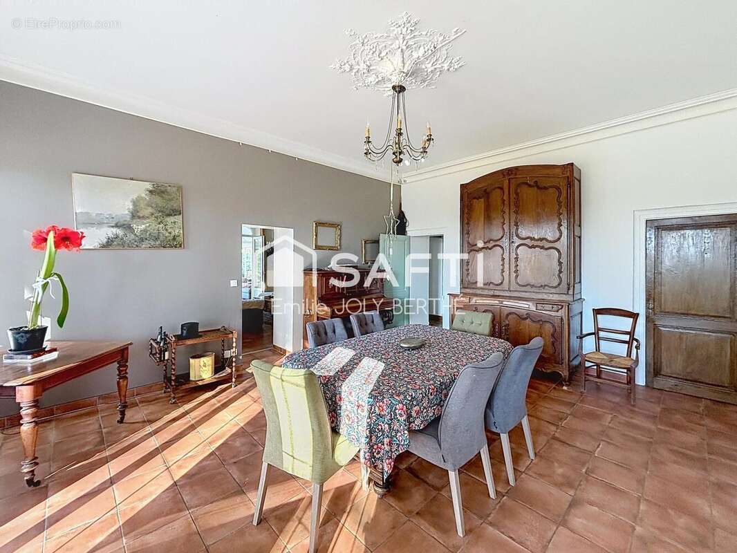 Photo 2 - Maison à SAINT-GEORGES-LE-FLECHARD