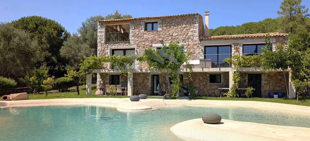 Maison à PORTO-VECCHIO