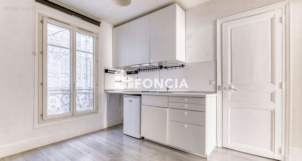Appartement à PARIS-7E