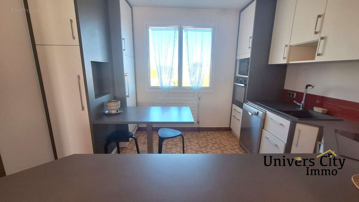 Maison à SAINT-SEBASTIEN-SUR-LOIRE