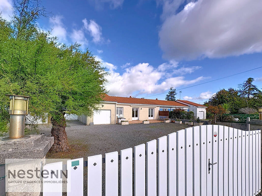 Maison à SAINT-URBAIN