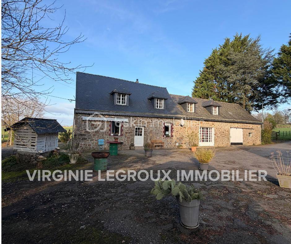 Maison à SAINT-PIERRE-LA-COUR