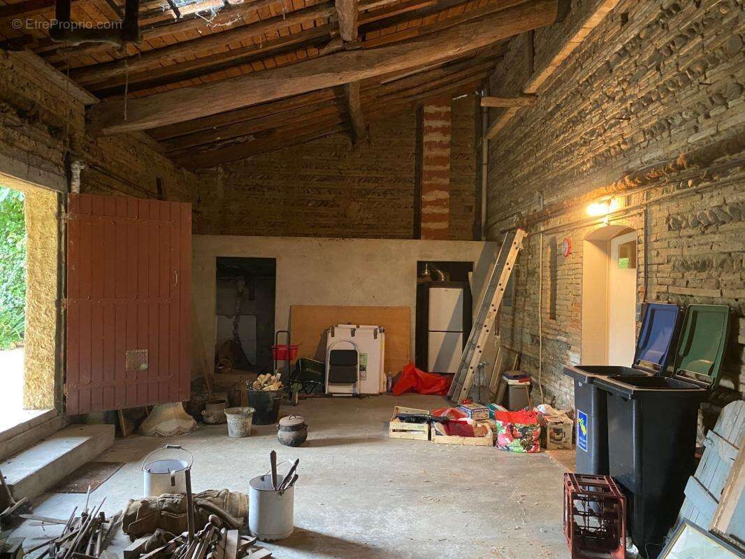 Spacieuse Toulousaine à rénover sur une parcelle de 465m² - photo 12