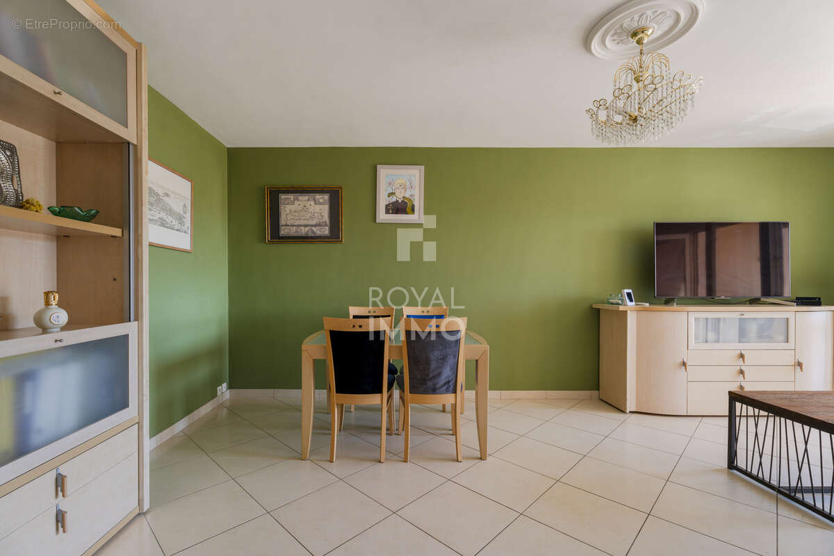 Appartement à LA VALETTE-DU-VAR