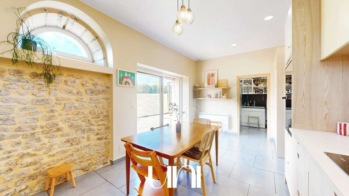 Maison à CLINCHAMPS-SUR-ORNE