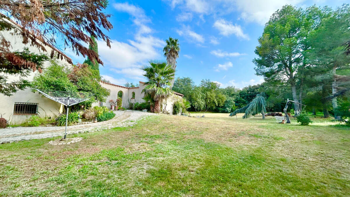 Maison à MONTESQUIEU-DES-ALBERES