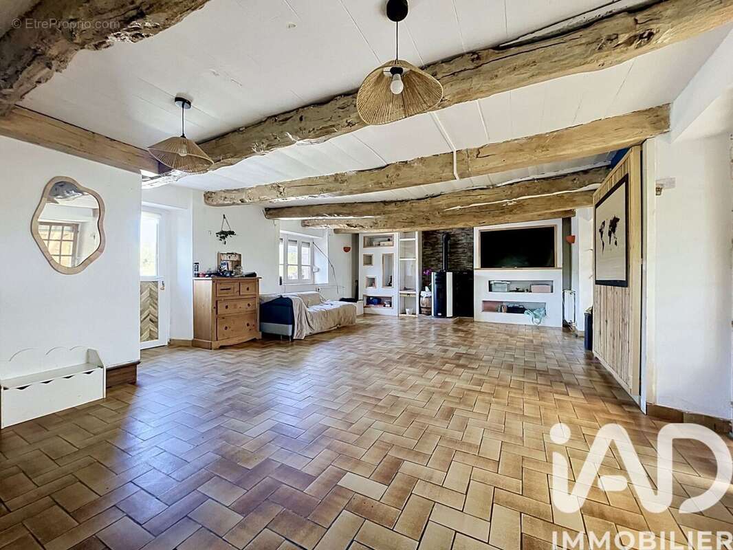Maison 117 m² à Laurenan  - photo 2