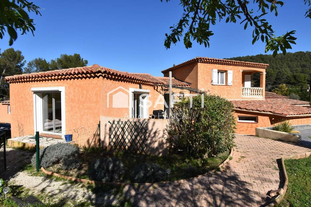 Photo 1 - Maison à VENTABREN