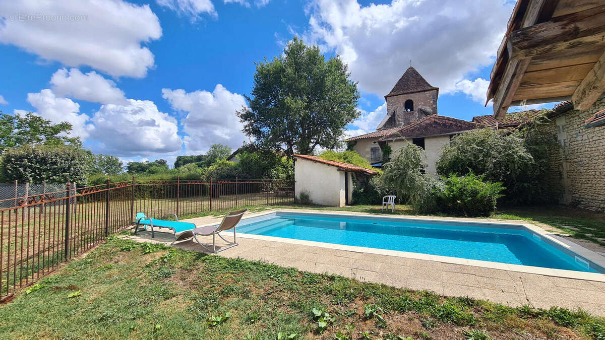 Charente property for sale with pool - Maison à AUBETERRE-SUR-DRONNE