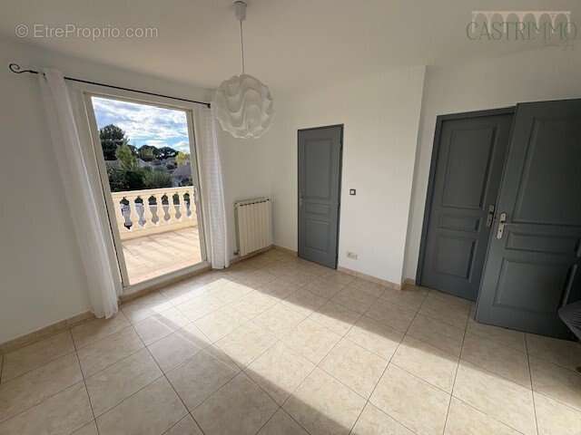 Maison à SUSSARGUES