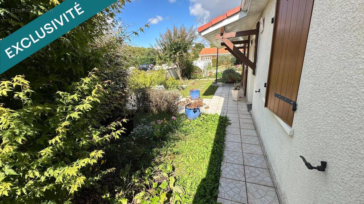 Photo 1 - Maison à BASSENS